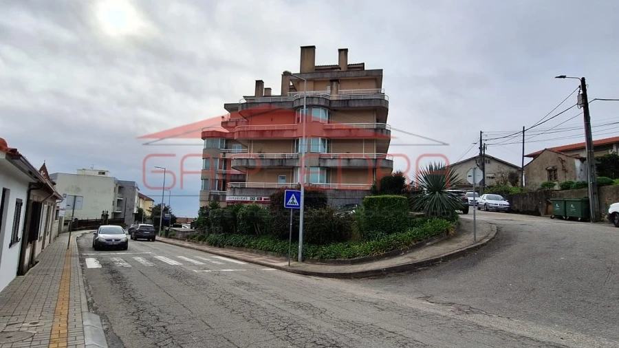 Armazém para Venda em O. Azeméis, Riba-Ul, Ul, Macinhata Seixa, Madail