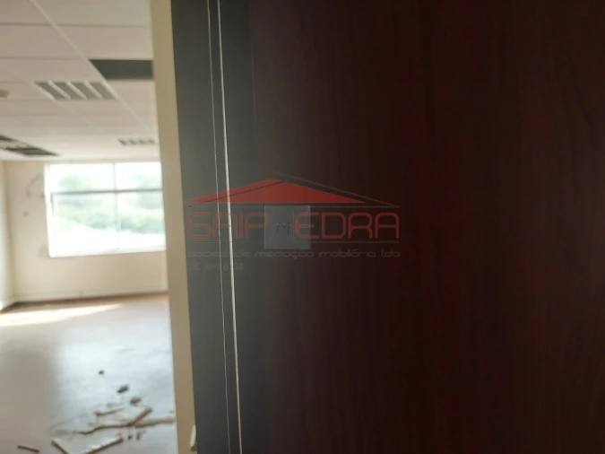 Escritório para Venda em Tavarede Foto 5