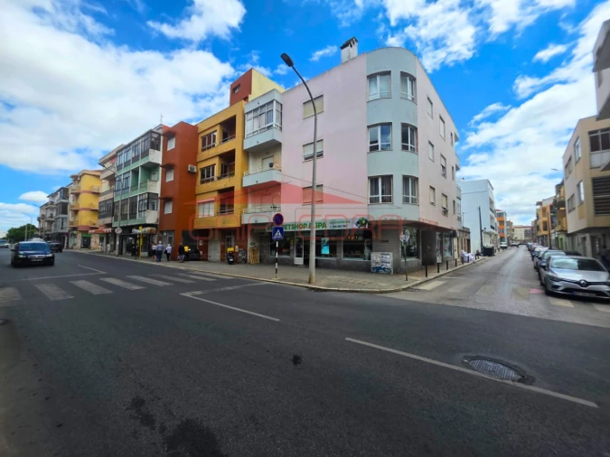 Loja para Venda em Alto do Seixalinho, Santo André e Verderena