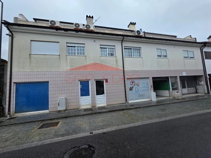 Loja para Venda em Vila Cova da Lixa e Borba de Godim