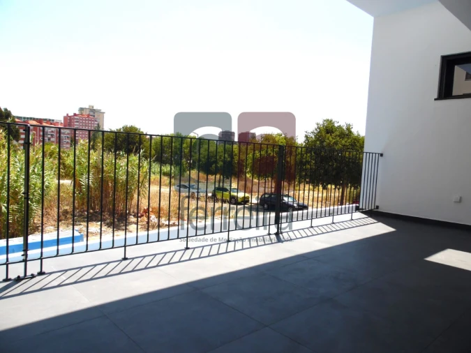 Moradia T4 para Venda em Carcavelos e Parede Foto 6
