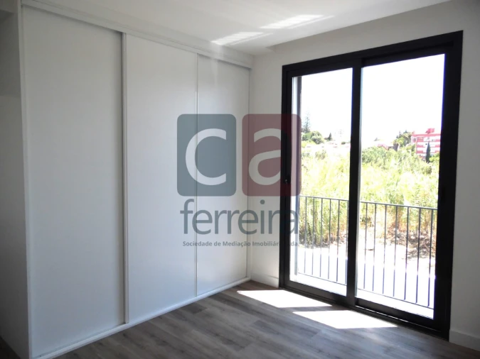 Moradia T4 para Venda em Carcavelos e Parede Foto 11