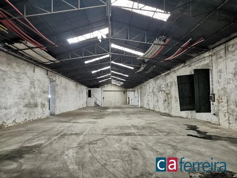 Armazém para Venda em Almeirim Foto 3