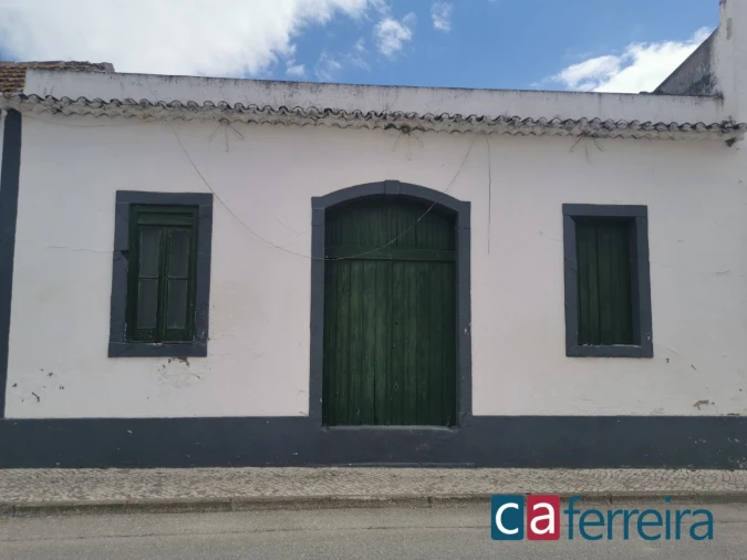 Armazém para Venda em Almeirim