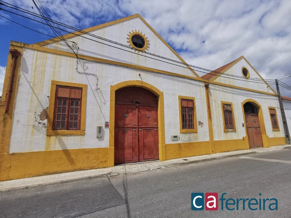 Armazém para Venda em Almeirim Foto 2