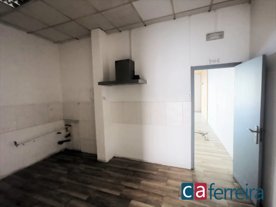 Loja para Venda em Almeirim Foto 8