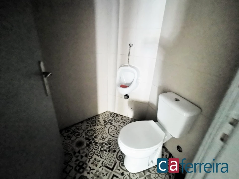 Loja para Venda em Almeirim Foto 11