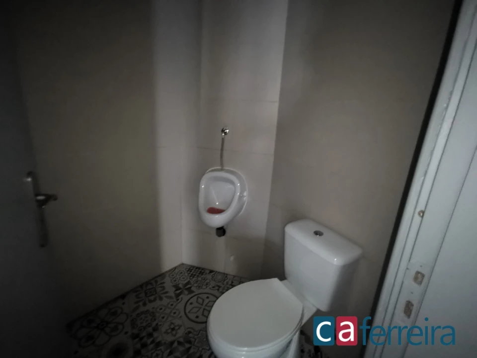 Loja para Venda em Almeirim Foto 13