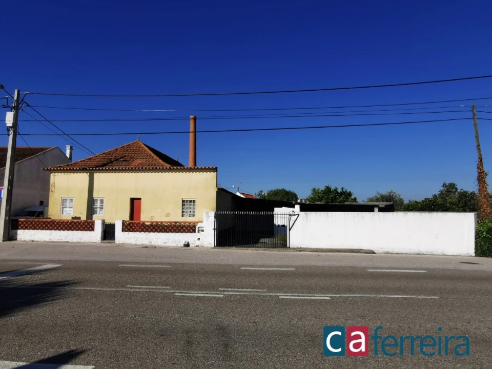 Moradia T3 para Venda em Foros de Arrão Foto 16