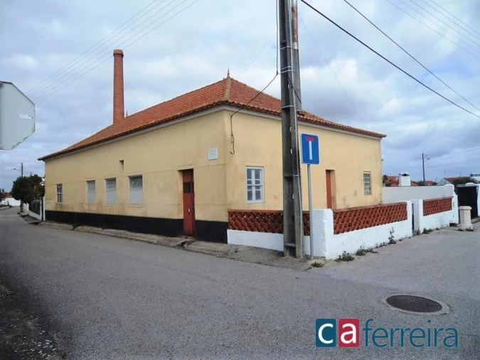 Moradia T3 para Venda em Foros de Arrão Foto 1