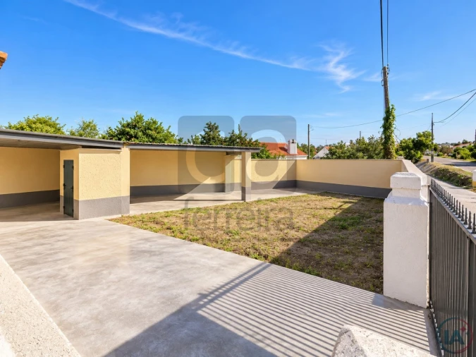 Moradia T3 para Venda em Foros de Arrão Foto 8