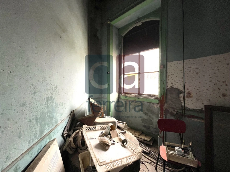 Prédio para Venda em Alcanhões Foto 24