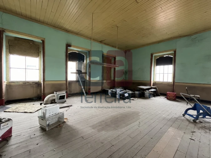 Prédio para Venda em Alcanhões Foto 31