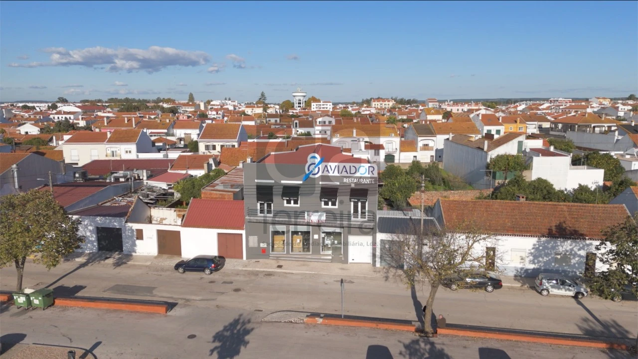 Negócio para Venda em Almeirim Foto 1