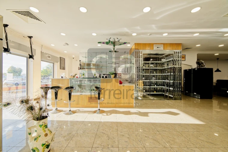 Negócio para Venda em Almeirim Foto 6