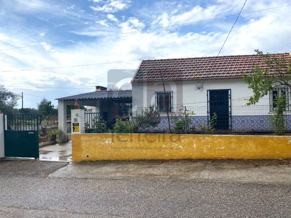 Moradia T2 para Venda em Parreira e Chouto Foto 1