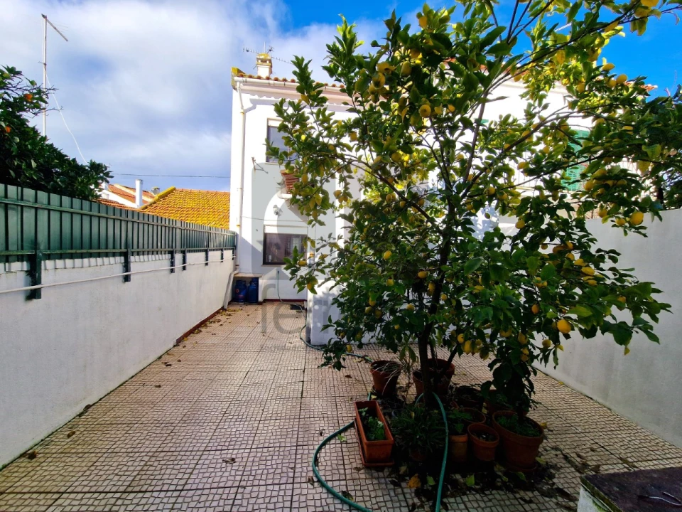 Moradia T2 para Venda em Almeirim Foto 35