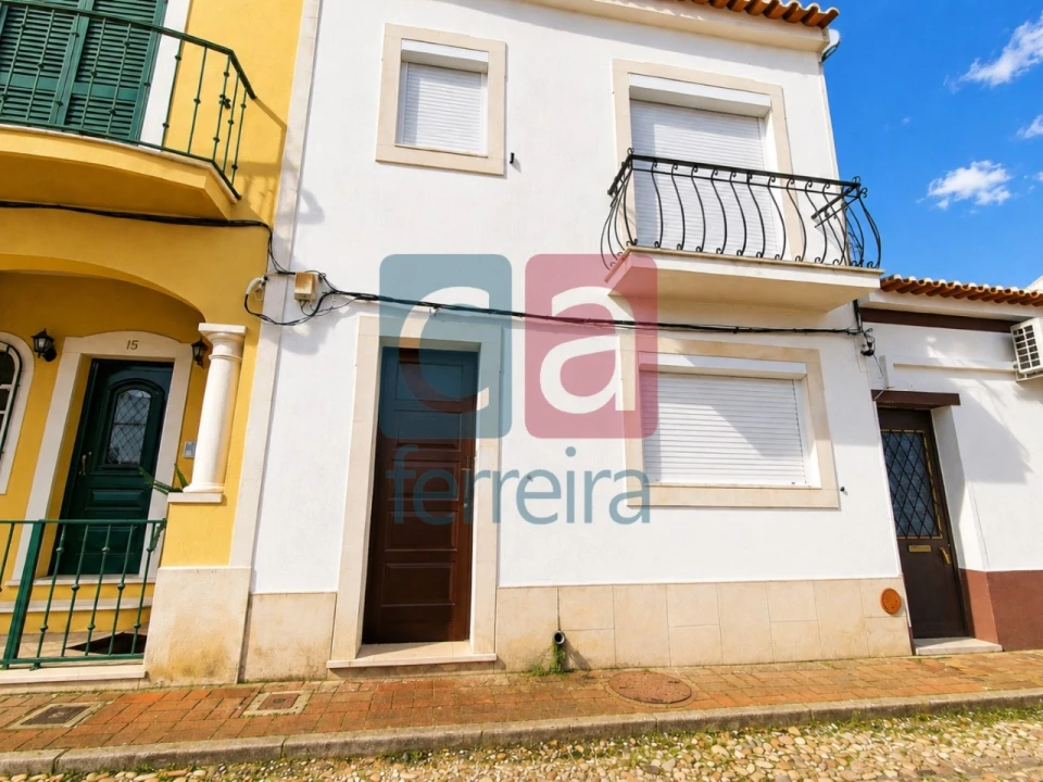 Moradia T2 para Venda em Almeirim Foto 1