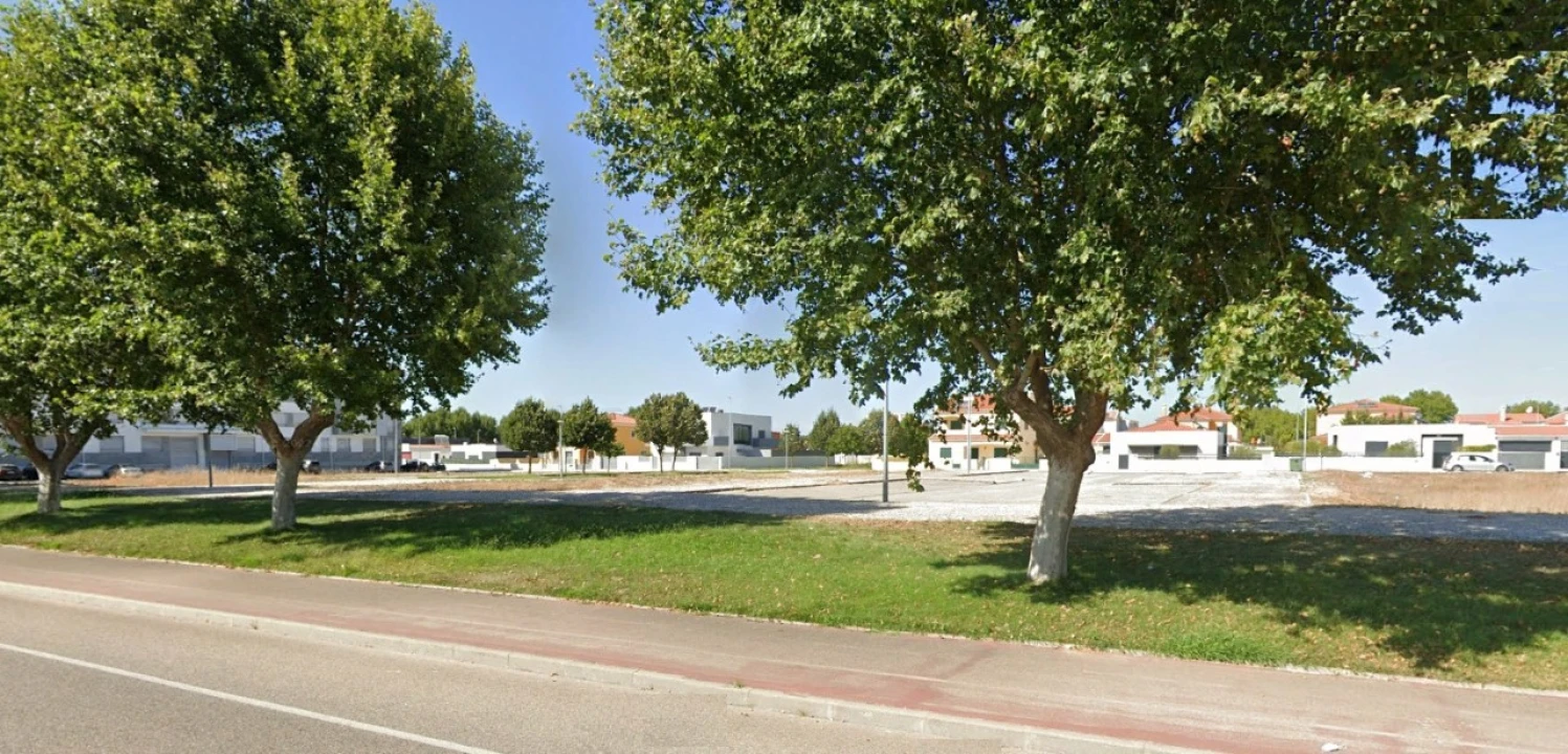 Terreno para Venda em Almeirim Foto 3