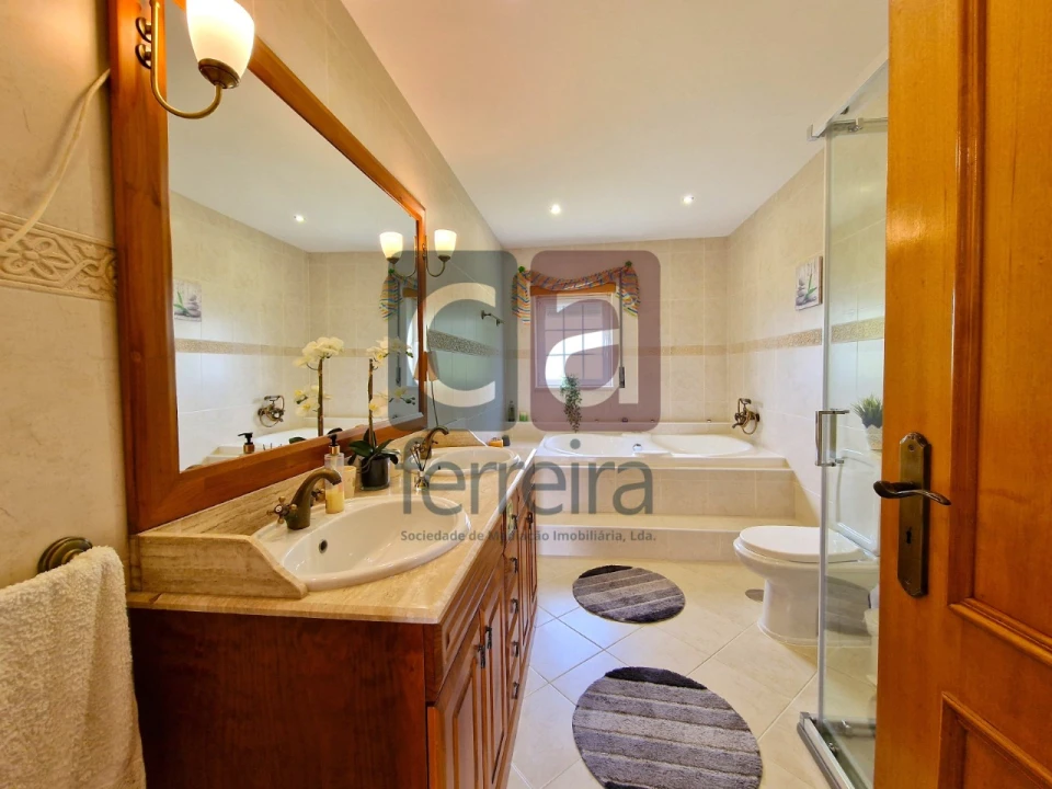 Moradia T6 para Venda em Santa Catarina Foto 27