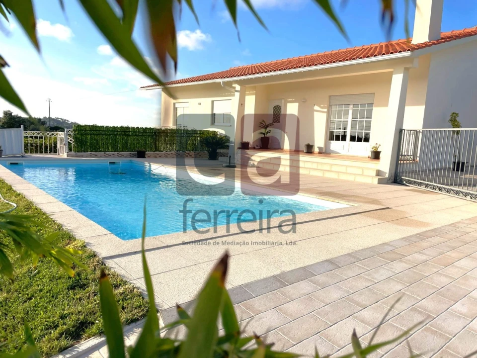 Moradia T6 para Venda em Santa Catarina Foto 1