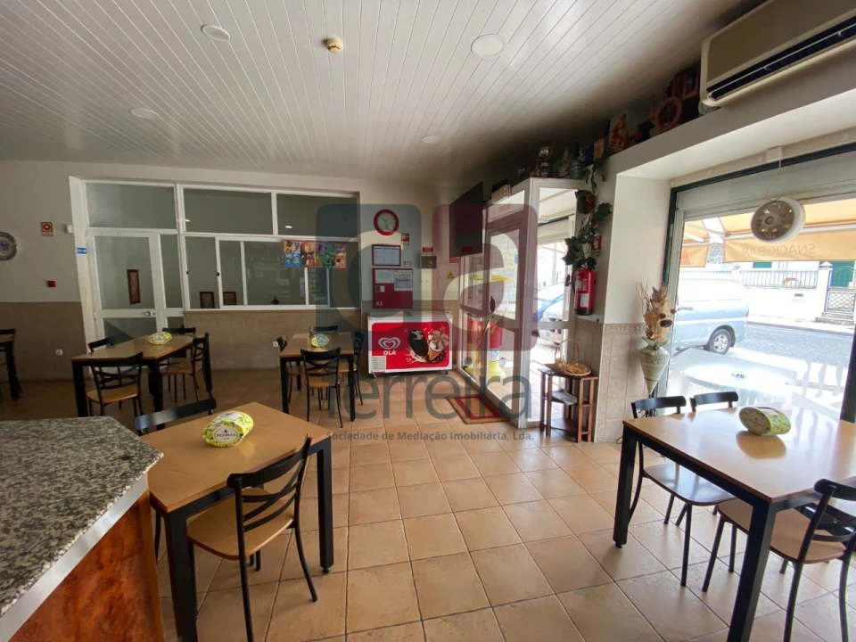 Negócio para Venda em Alpiarça Foto 2