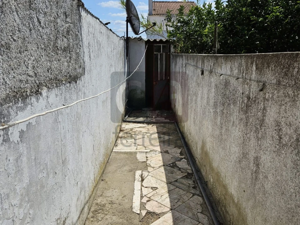 Moradia T1 para Venda em Almeirim Foto 14