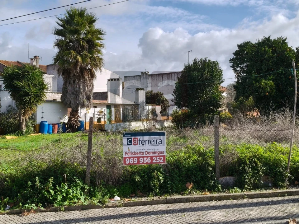 Terreno para Venda em Almeirim Foto 2