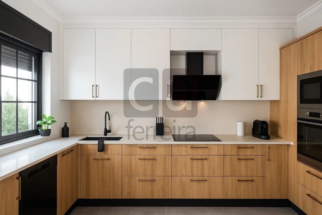 Moradia T4 para Venda em Fazendas de Almeirim Foto 1