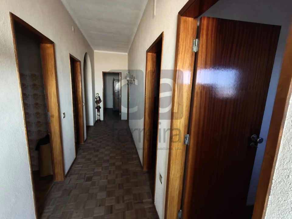 Moradia T5 para Venda em Azinhaga Foto 13