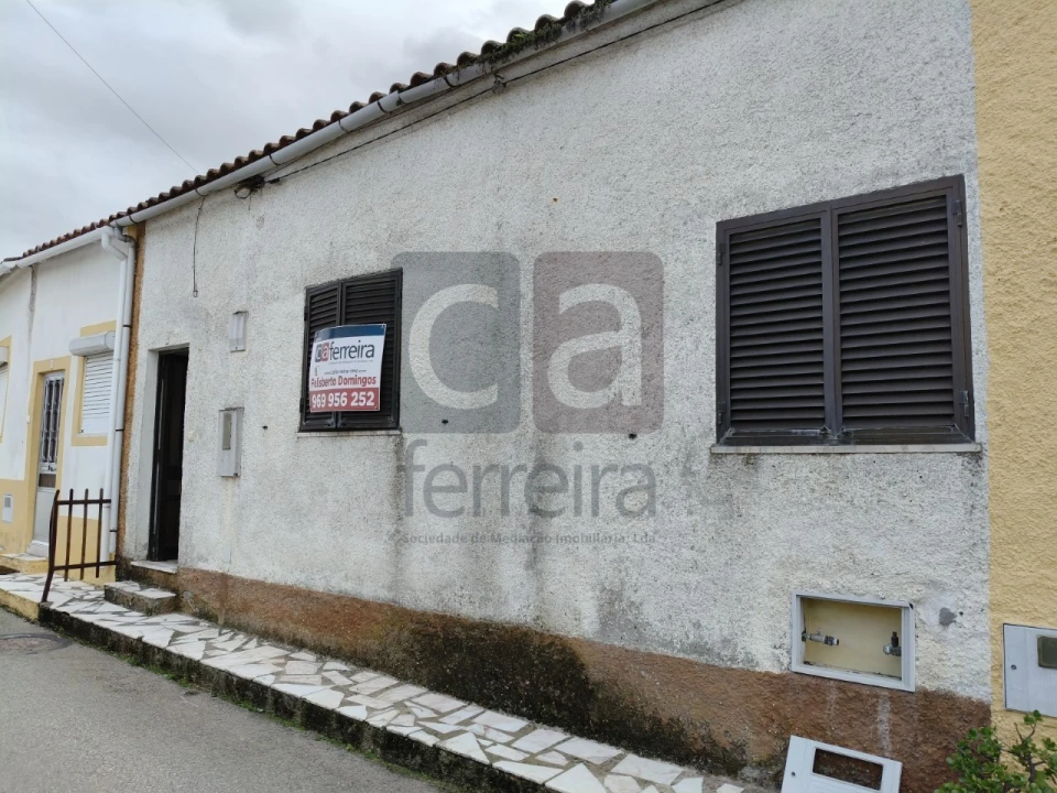Moradia T3 para Venda em Achete, Azoia de Baixo e Póvoa de Santarém Foto 1