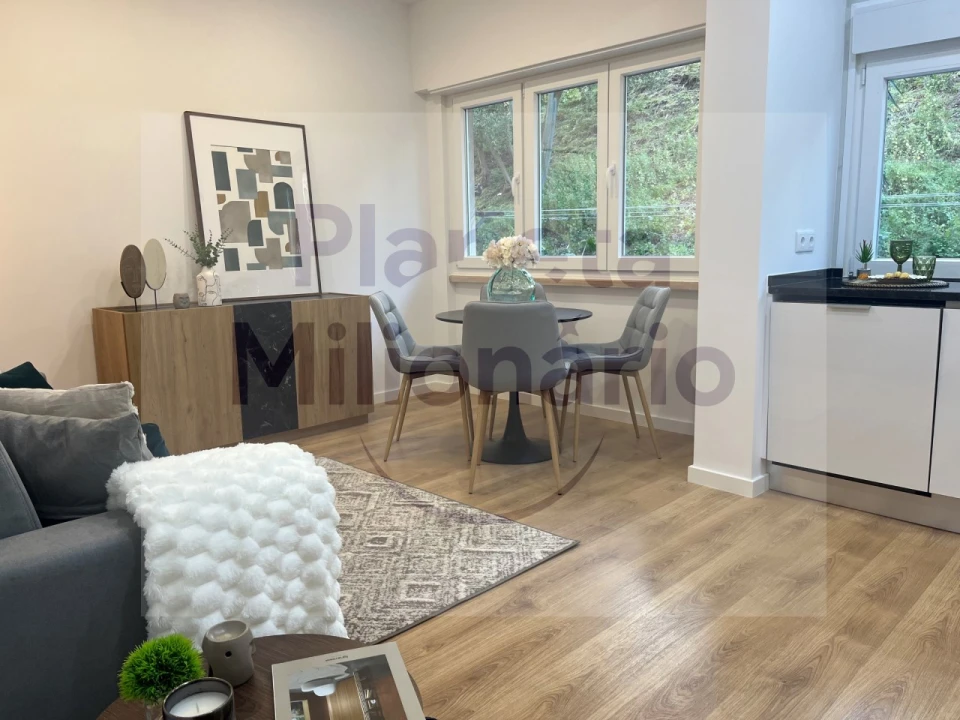 Apartamento T2 para Venda em Benfica Foto 2