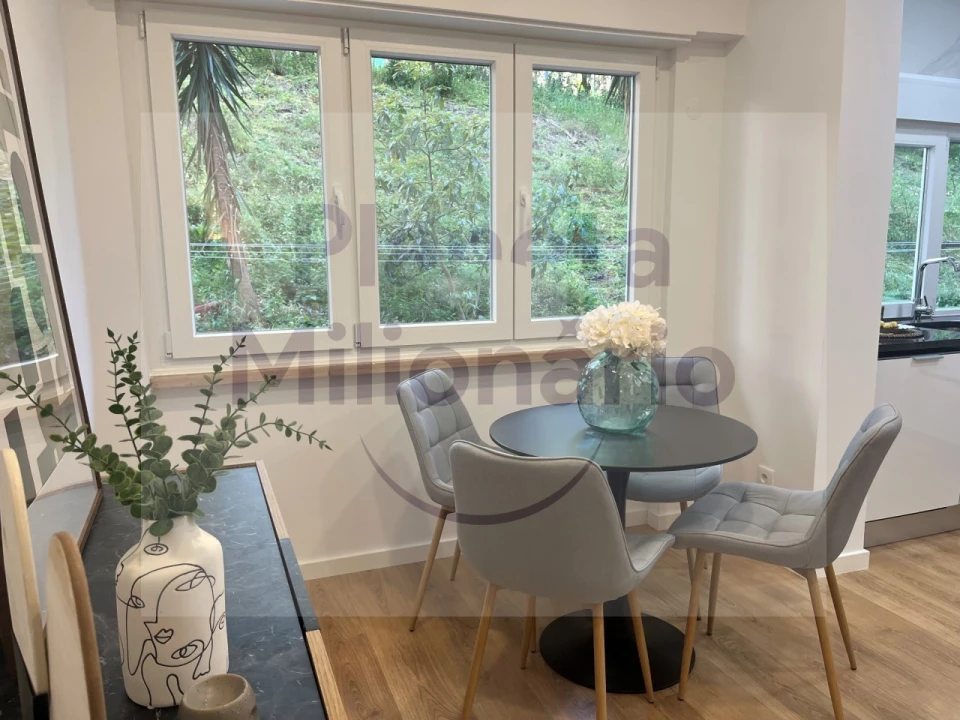 Apartamento T2 para Venda em Benfica Foto 3