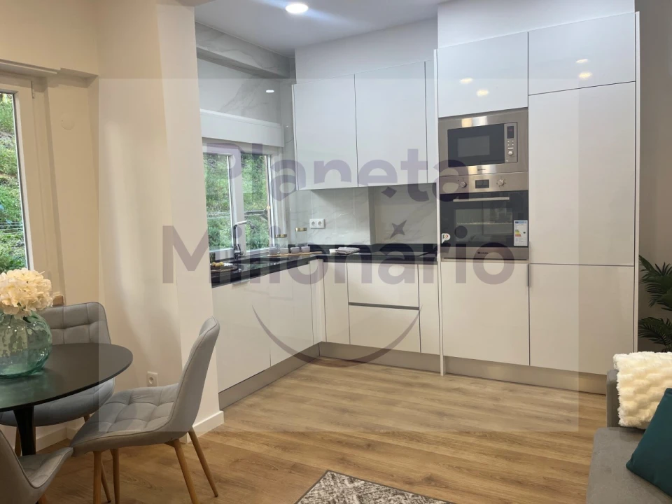 Apartamento T2 para Venda em Benfica Foto 4