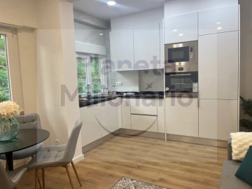 Apartamento T2 para Venda em Benfica