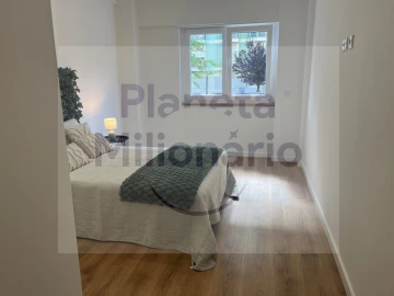 Apartamento T2 para Venda em Benfica