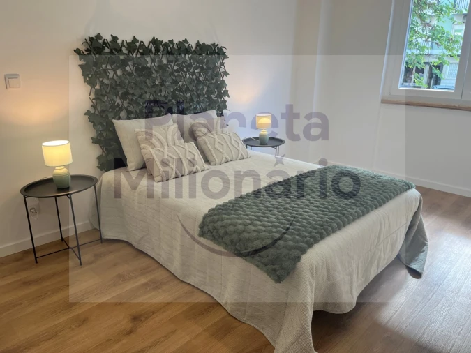 Apartamento T2 para Venda em Benfica Foto 13