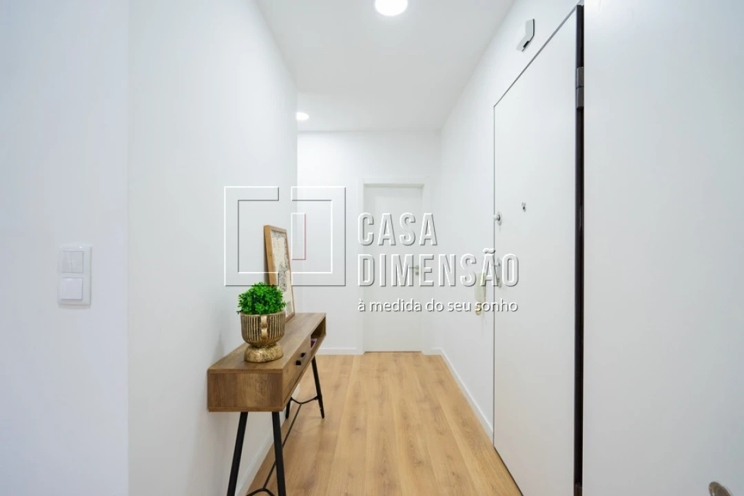 Apartamento T3 para Venda em Benfica Foto 2