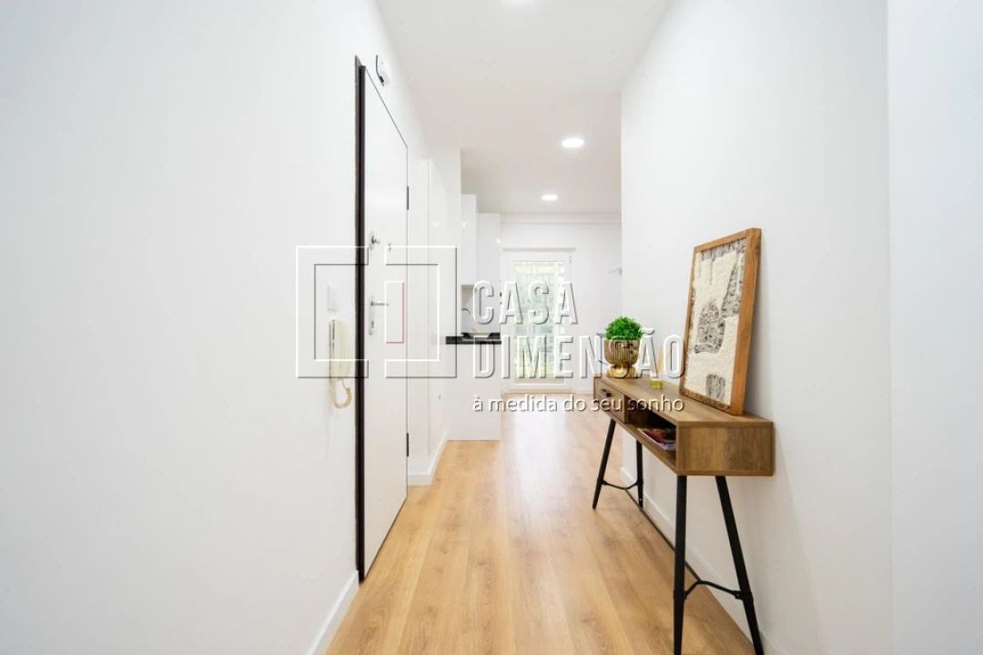 Apartamento T3 para Venda em Benfica Foto 3