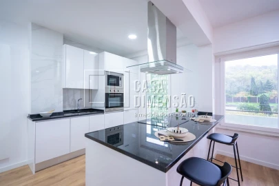 Apartamento T3 para Venda em Benfica