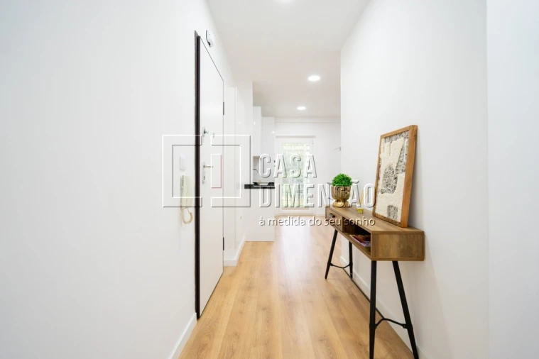 Apartamento T3 para Venda em Benfica Foto 3