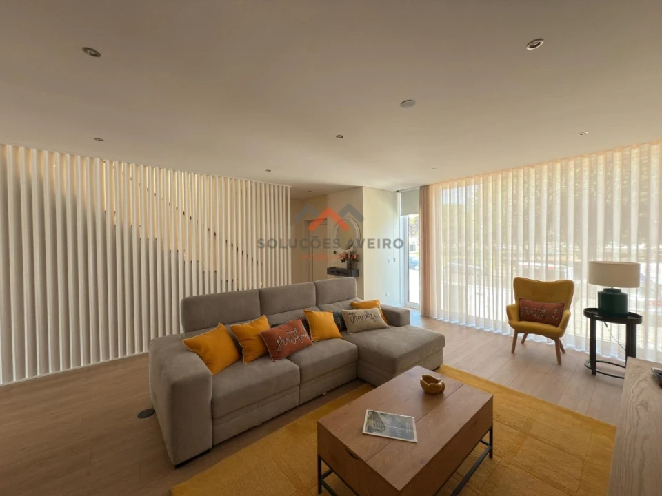 Moradia T4 para Venda em Cacia Foto 1