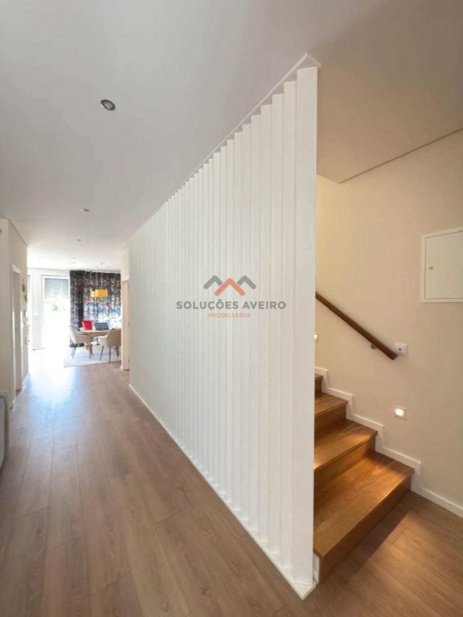 Moradia T4 para Venda em Cacia Foto 11