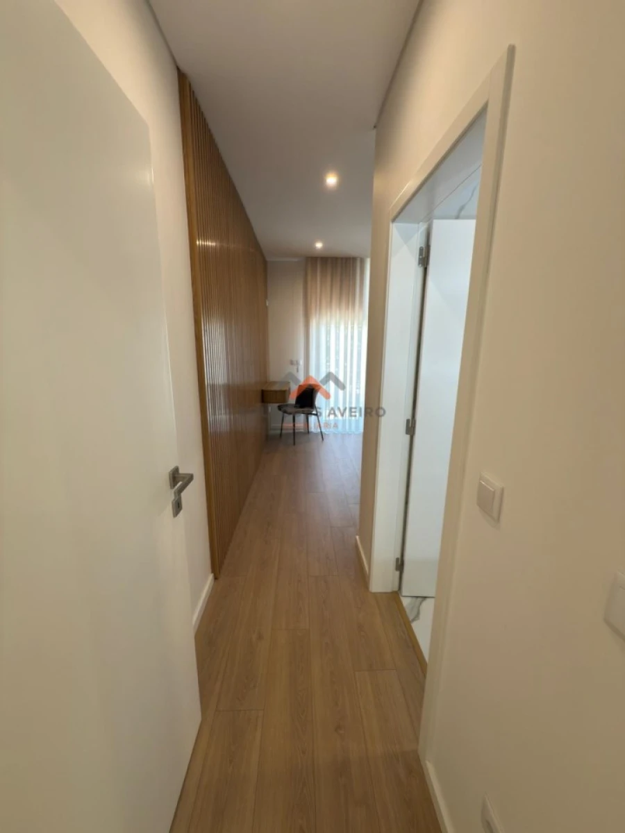 Moradia T4 para Venda em Cacia Foto 14