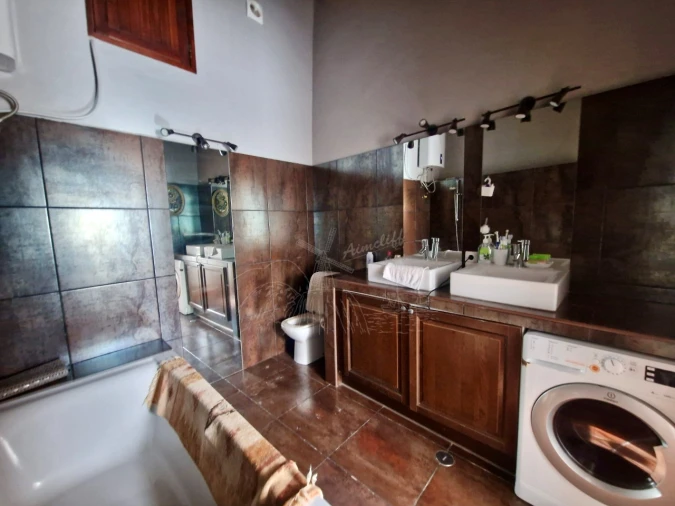 Quinta T3 para Venda em Santa Catarina da Fonte do Bispo Foto 11