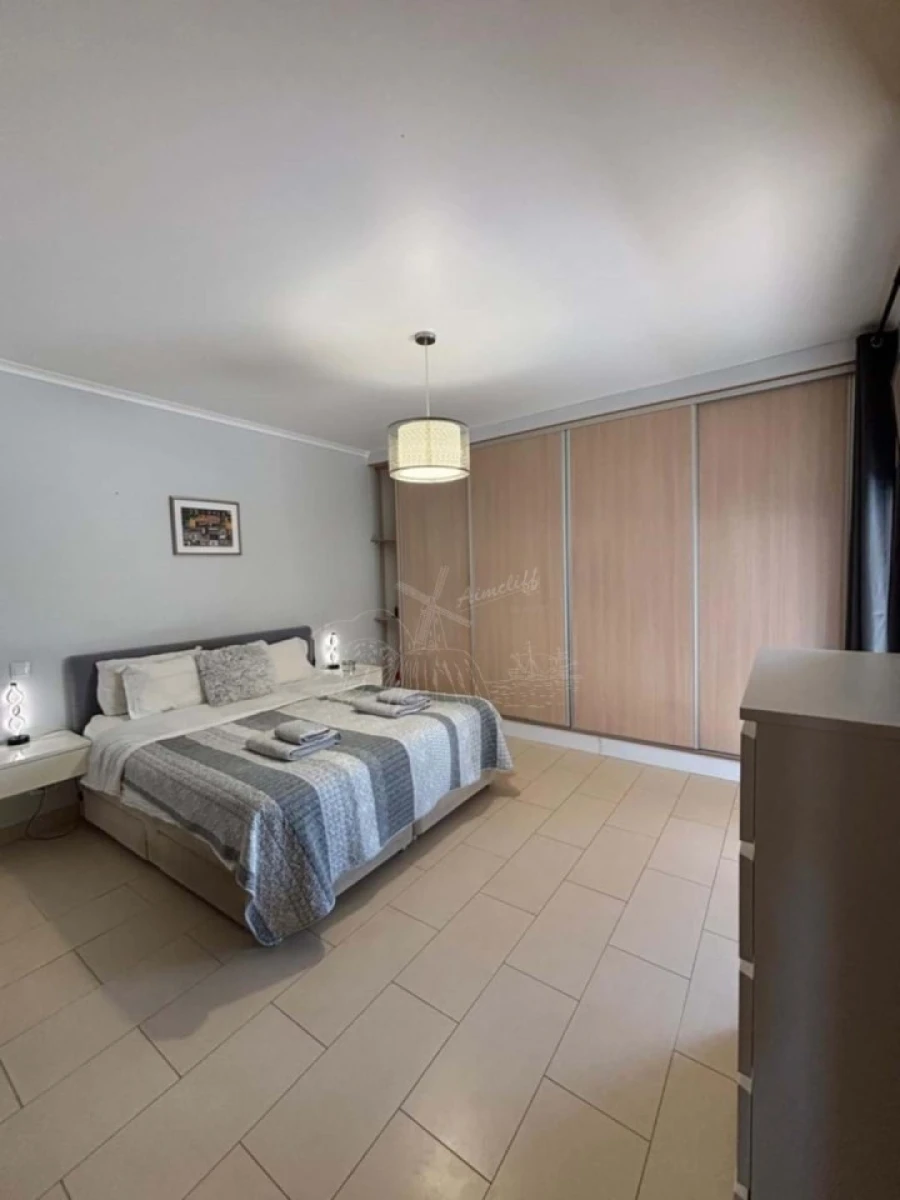 Moradia T4 para Venda em Conceição e Cabanas de Tavira Foto 10