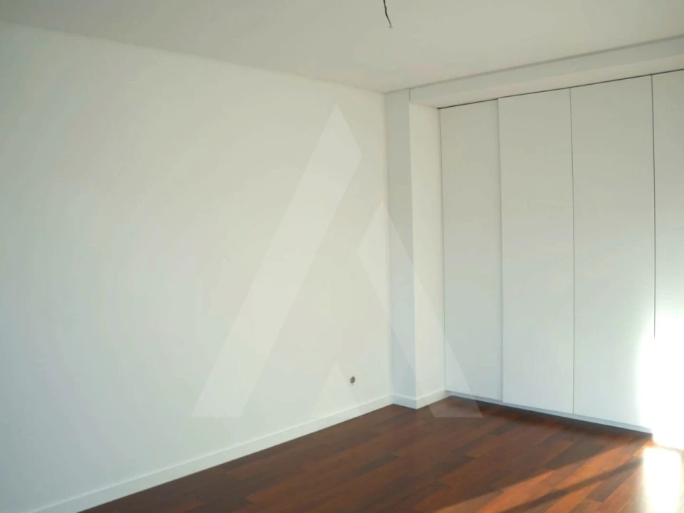 Apartamento T1 para Arrendamento em Glória e Vera Cruz Foto 8