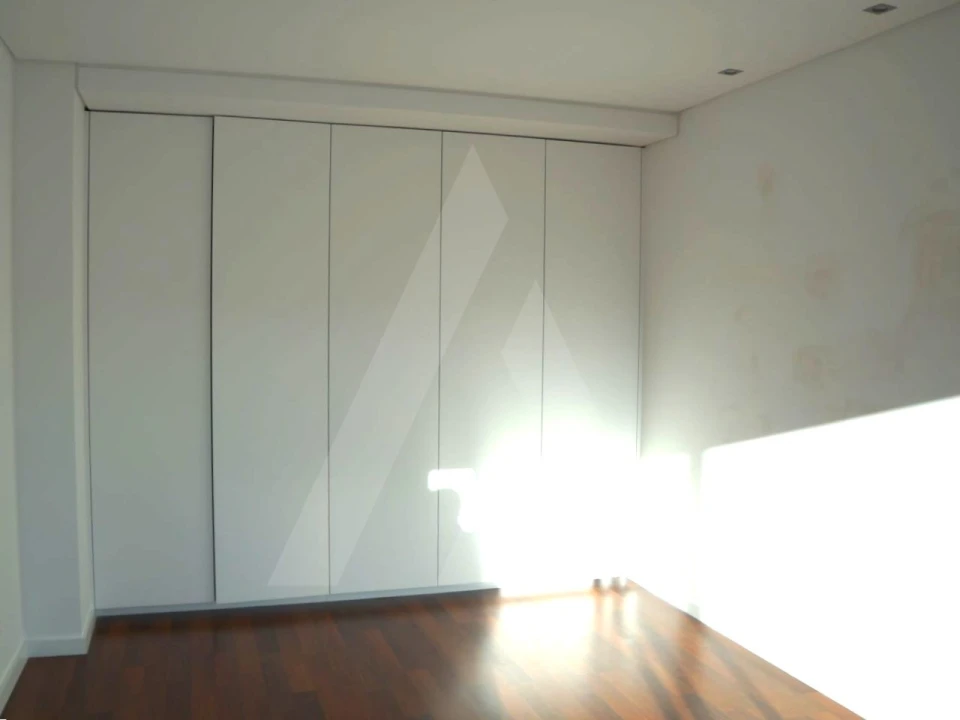 Apartamento T1 para Arrendamento em Glória e Vera Cruz Foto 9