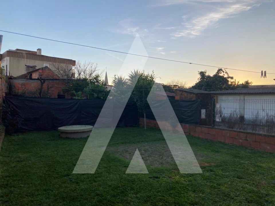 Moradia T2 para Venda em Palhaça Foto 9