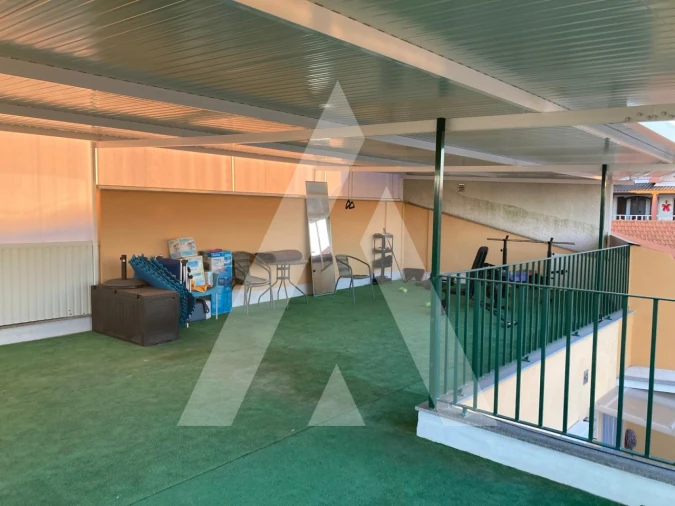 Moradia T2 para Venda em Palhaça Foto 2